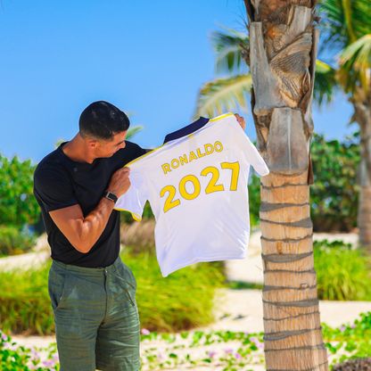 بعد تجديد عقده.. ما هي أرقام كريستيانو رونالدو مع النصر السعودي؟