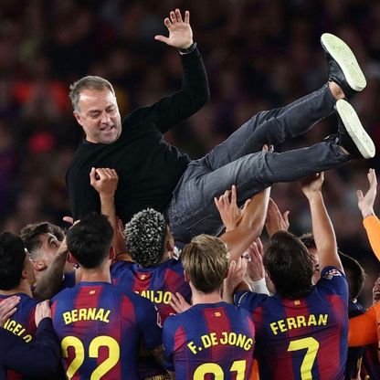 بيدري يهدي الليغا لوالد فليك.. ودي يونغ يعد برشلونة بدوري الأبطال
