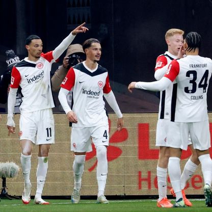 في غياب مرموش.. فرانكفورت يُعمق أزمة دورتموند بالبوندسليغا