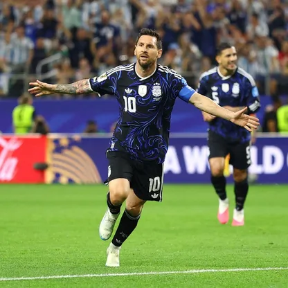 ليونيل ميسي قائد المنتخب الأرجنتيني يحتفل بهدفه في مرمى الأردن بكأس العالم - 27 يونيو 2026
