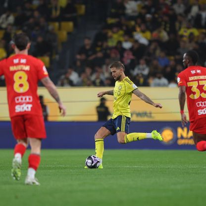 شاهد.. خلاف حاد بين إنييغو مارتينيز وجورجي جيسوس في النصر