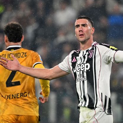 شاهد.. يوفنتوس يحقق أول فوز منذ سبتمبر وروما يطارد نابولي