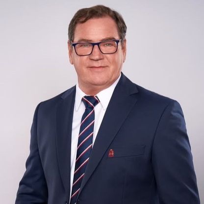 بولندا تعين أوربان مدرباً للمنتخب خلفاً لبروبياش