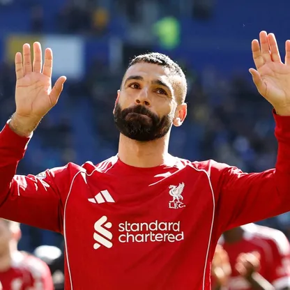 محمد صلاح مهاجم ليفربول يحتفل بالفوز على إيفرتون - 19 أبريل 2026