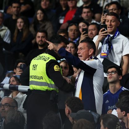 جماهير ريال مدريد تصب غضبها على الرئيس فلورنتينو بيريز