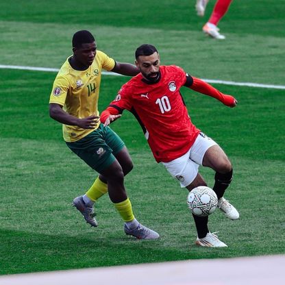 أول متأهل رغم النقص.. مصر تهزم جنوب إفريقيا بركلة صلاح وقفاز الشناوي