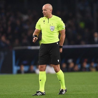 حكم "الذكريات المؤلمة" يقود مباراة إنتر ميلان وبرشلونة