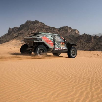 ناصر العطية يفوز بالمرحلة 12 ويقترب من لقب سادس في رالي داكار