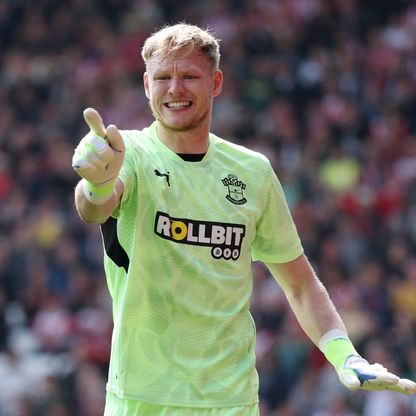 نيوكاسل يقترب من ضم رامسديل بعد ضياع صفقة ترافورد