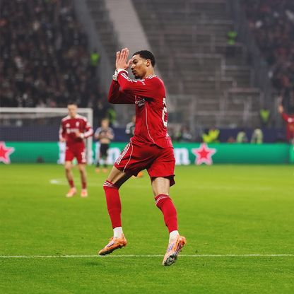 هوغو إيكيتيكي يهز شباك آينتراخت بأسلوبه المعتاد ويعتذر للجماهير