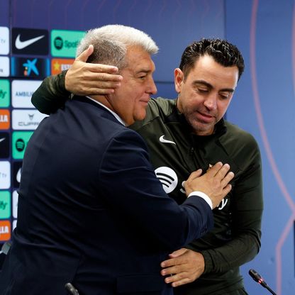 تشافي ينضم للمعارضة: لابورتا رفض عودة ميسي إلى برشلونة بعد الاتفاق