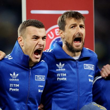 بعد غياب طويل.. نجم إنتر أتشيربي يعود لقائمة منتخب إيطاليا