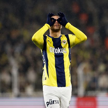 الاتحاد يوافق على بيع بنزيما وكانتي ويتعاقد مع يوسف النصيري