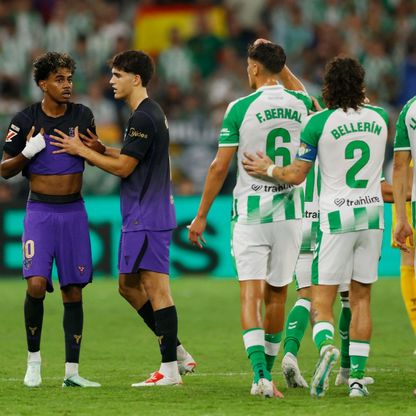 قناة ريال مدريد تشكو "الفضيحة": لاعبو برشلونة أصبحوا حكاماً