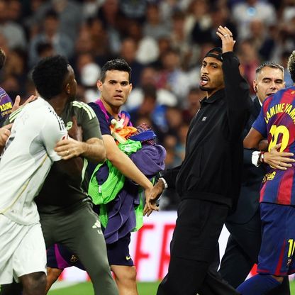 موعد مباراة الكلاسيكو بين برشلونة وريال مدريد في الدوري الإسباني