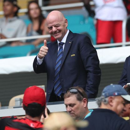 "فيفا" يتصدى لتحايل الأندية ويجبرها على "تحرير" لاعبيها في الكان