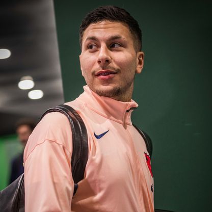 تشكيلة برشلونة أمام ريال بيتيس في الدوري الإسباني.. مفاجأة في الهجوم