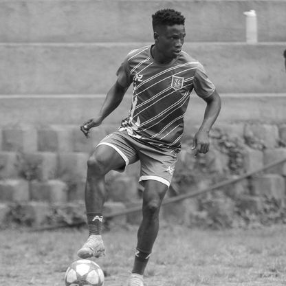 وفاة قائد نادٍ أوغندي ولاعب المنتخب بعد تعرّضه لاعتداء "وحشي"