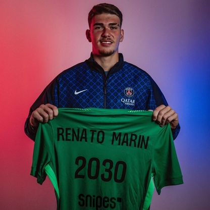 باريس سان جيرمان يضم الحارس الإيطالي مارين حتى 2030