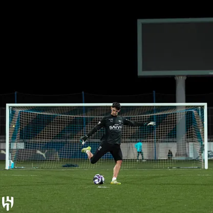 ياسين بونو خلال تدريب للهلال - 18 فبراير 2026