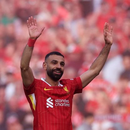 فيديو.. محمد صلاح "غير السعيد" يرفض مازحاً الرد على سؤال متكرر
