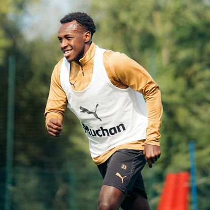 شاهد.. كل ما قدمه سعود عبد الحميد في ظهوره الأول مع لانس