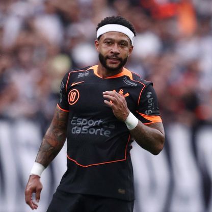 مدرب هولندا: ممفيس ديباي قريب من مستوى ميسي ورونالدو