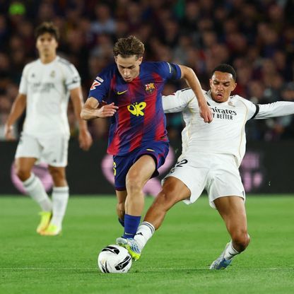 "أحاديثهم مزعجة".. فيرمين لوبيز يستفز ريال مدريد قبل الكلاسيكو