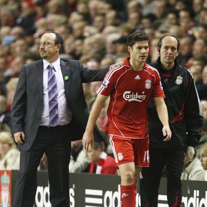 رافاييل بينيتيز يحذر تشابي ألونسو من عواقب المركز الثاني في ريال مدريد