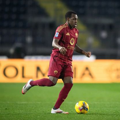 سعود عبد الحميد يجتاز الفحص الطبي قبل التوقيع مع لانس الفرنسي