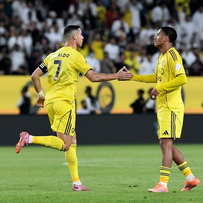 شاهد.. هدف رونالدو ينهي الشوط الأول بالتعادل بين النصر والفيحاء