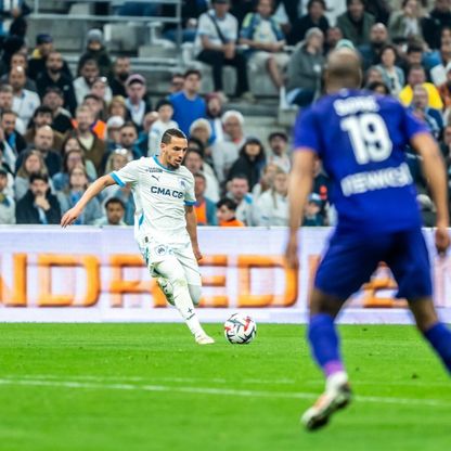 مارسيليا يقرر الاحتفاظ بالجزائري بن ناصر بعد نجاح إعارته