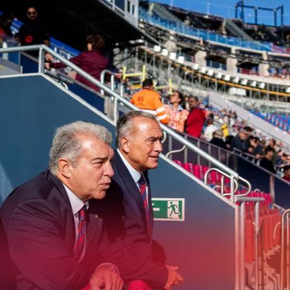 جوان لابورتا يعتبر هانزي فليك "ظاهرة" ومرتاح لتقليص الفارق مع ريال مدريد