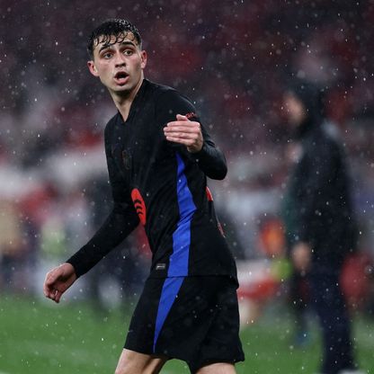 بيدري يوقع عقداً جديداً مع برشلونة حتى 2030