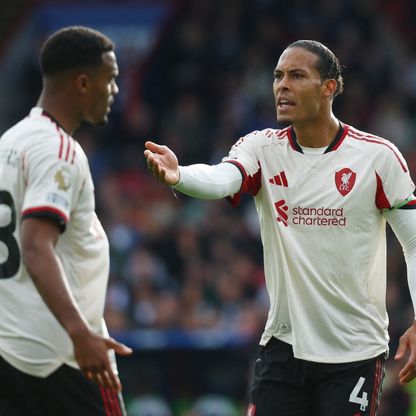 بعد صدمة الخسارة الأولى.. فان دايك يطالب ليفربول برد سريع