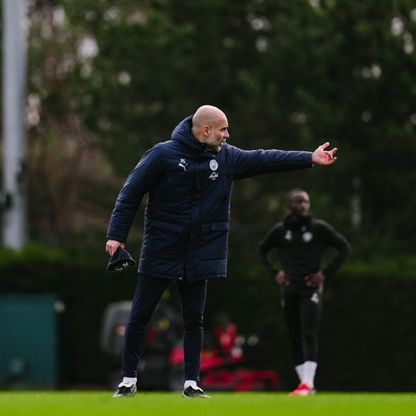 غوارديولا يرد بغرابة على إيقاف فينيسيوس.. ويهرب من أزمة مبابي