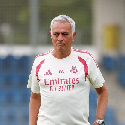 جوزيه مورينيو يفاجئ ريال مدريد: أثق دوماً بالحكام الإسبان