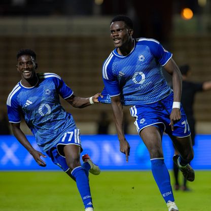 شاهد.. نيوم "قاهر الهلال" يواصل انطلاقته الرائعة رغم طرد المدرب