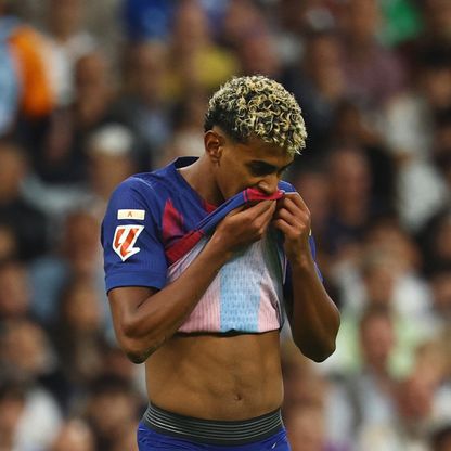 برشلونة يستعين بجورجي مينديز لمراقبة أسلوب حياة لامين يامال