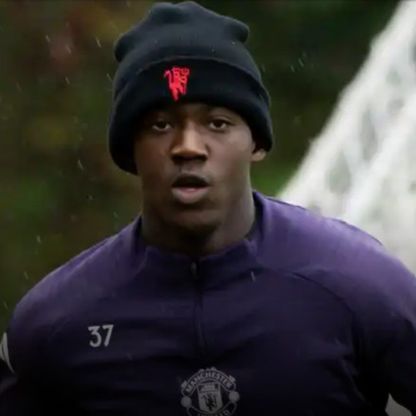 بعد رحيل أموريم.. مانشستر يونايتد يعلن عودة ماينو للتدريبات