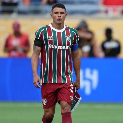 هل يعيد ميلان مدافعه الأسطوري بعد 13 عاماً على رحيله؟