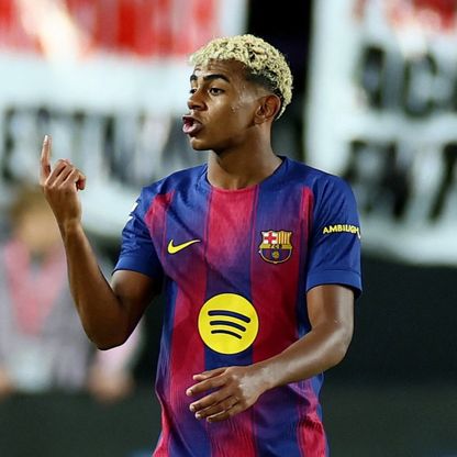 فليك يرفض المغامرة ويعلن قراره بشأن مشاركة يامال مع برشلونة