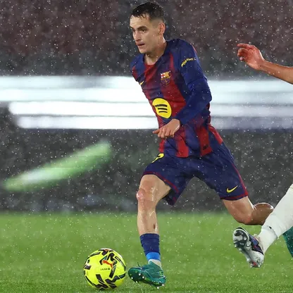 لاعب برشلونة مارك كاسادو في مباراة ريال أوفييدو بالدوري الإسباني - 25 يناير 2026