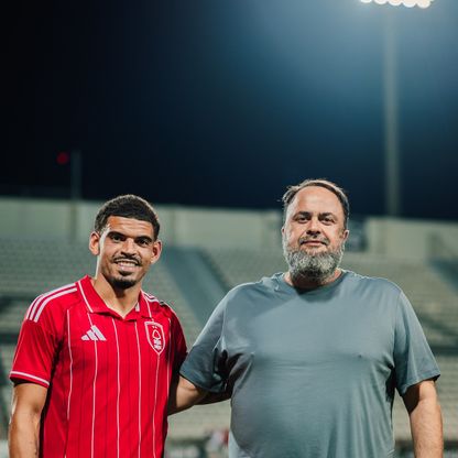 نوتنغهام فورست يصدم توتنهام ويجدد لنجمه الأول بعقد قياسي