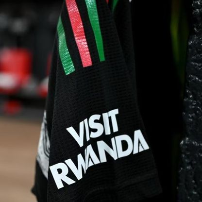 بعد 8 أعوام.. أرسنال ينهي شراكته مع رواندا