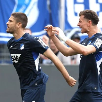 دورتموند يسقط أمام هوفنهايم وبايرن يقترب من التتويج بالدوري الألماني