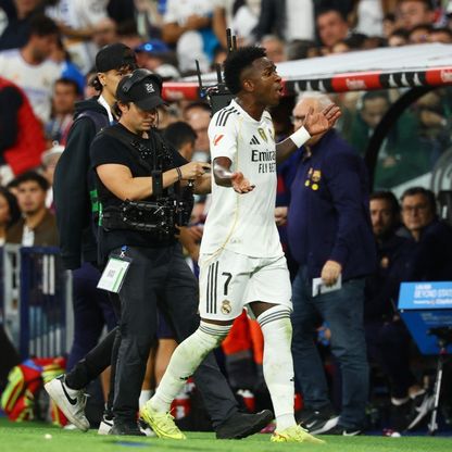 مفاجأة.. فينيسيوس "سعيد" وريال مدريد يعتبره "من أصول" النادي