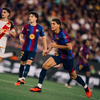 برشلونة يجتمع بوكيل حمزة عبد الكريم لتجنب "مصير درو"