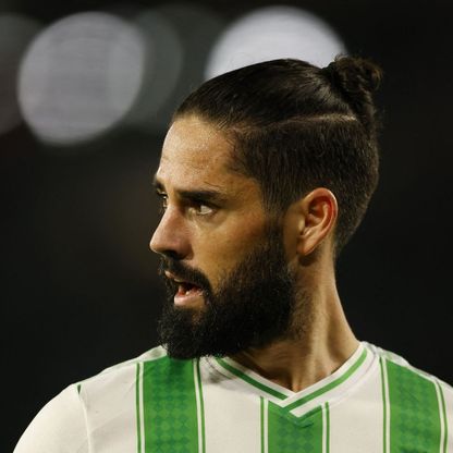 الكشف عن طبيعة إصابة إيسكو ومدة غيابه عن الملاعب