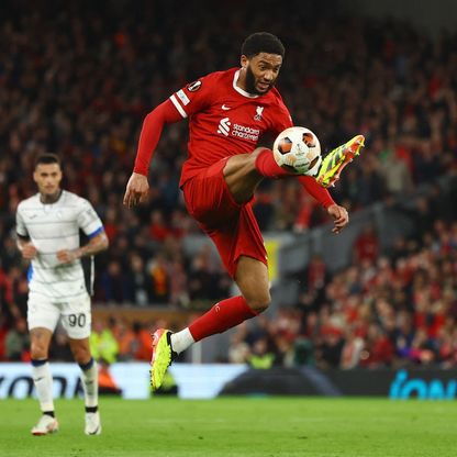 "محاولة صعبة".. ميلان يتحرك للتعاقد مع مدافع ليفربول